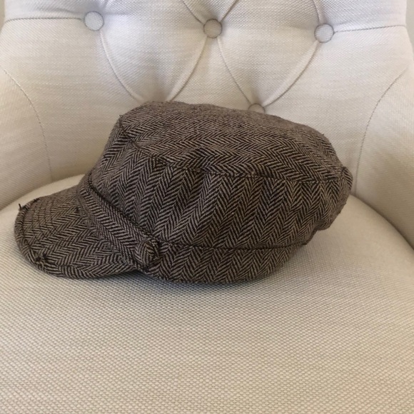 D&Y. Distressed Houndstooth Cap. - Picture 2 of 5